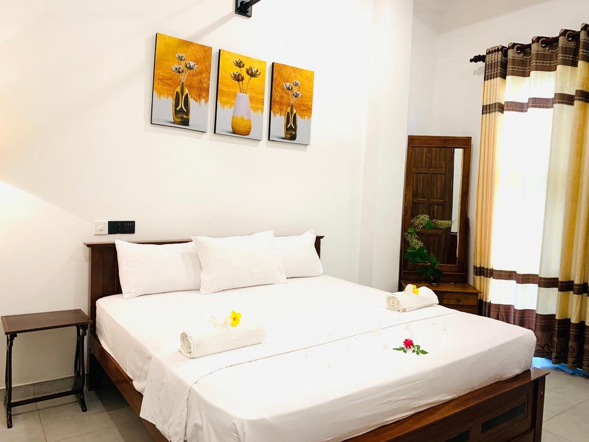 Kavin Beach Hotel Хіккадува Екстер'єр фото