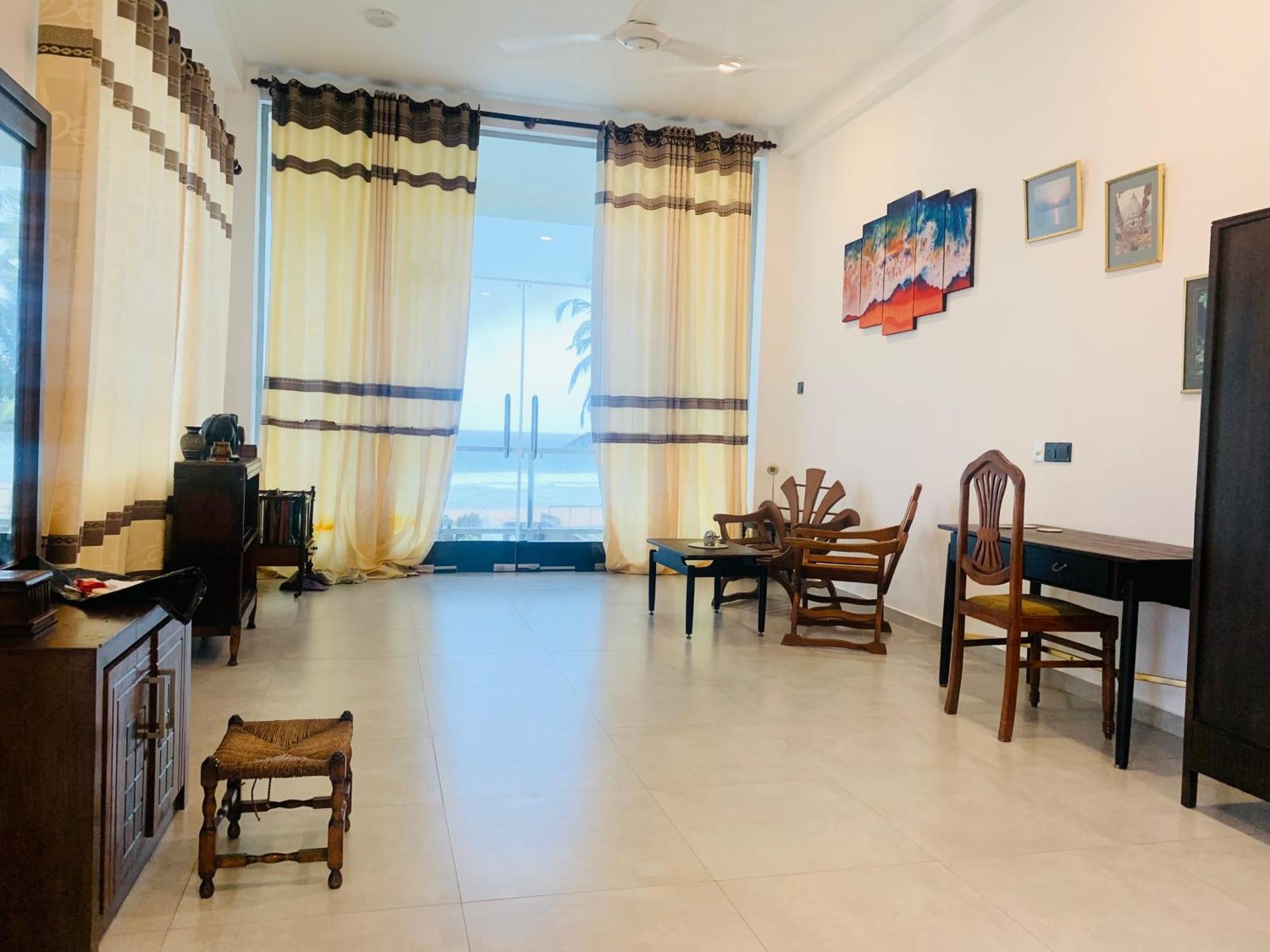 Kavin Beach Hotel Хіккадува Екстер'єр фото